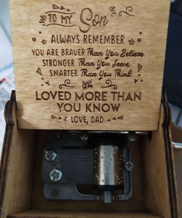 Wooden Hand-Crank Music Box – Engraved Vintage Gift for Kids & Adults