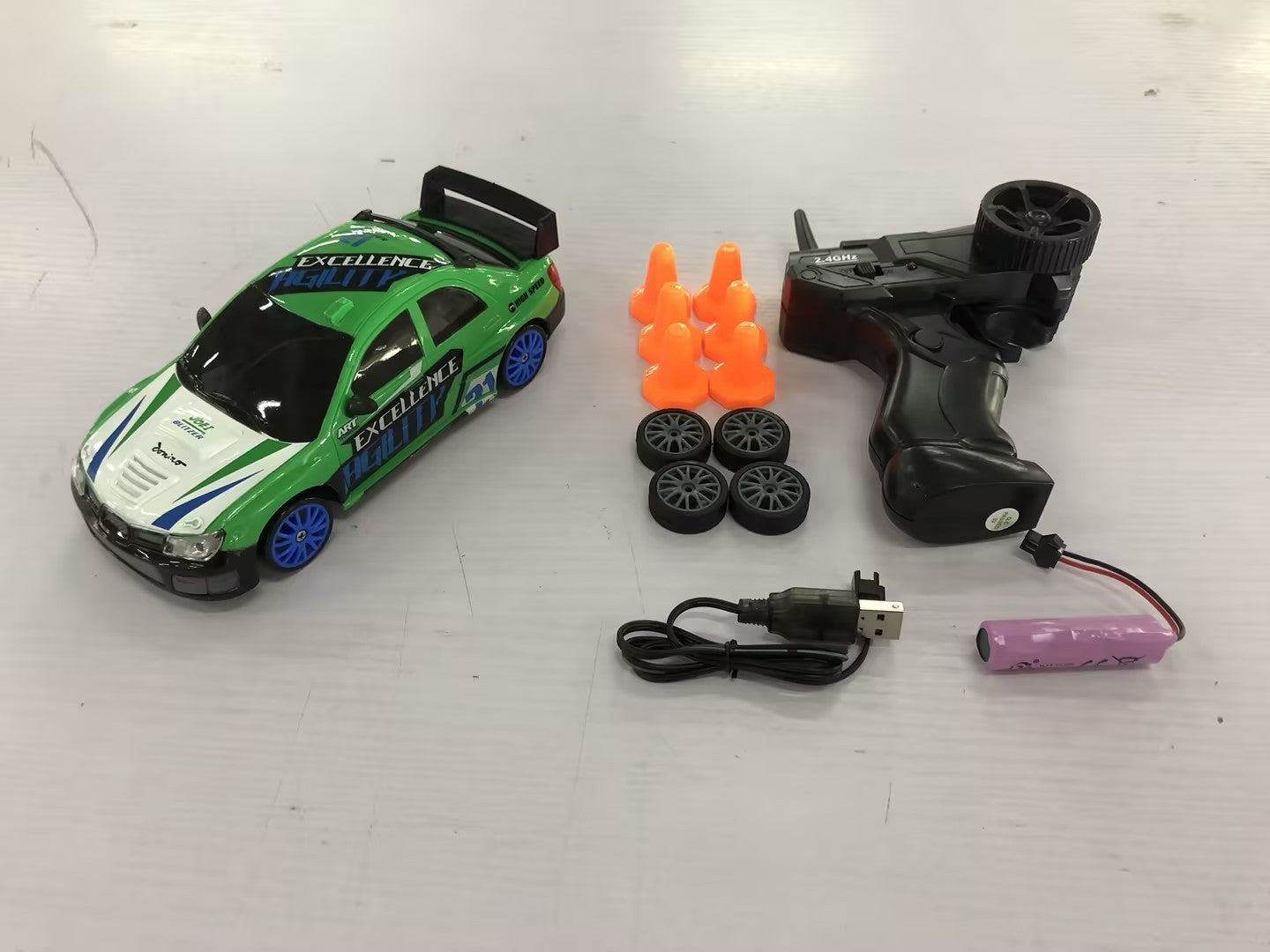 2.4G 4WD Drift RC Car – Remote Control Racing Car with LED Lights & Extra Tires for Kids