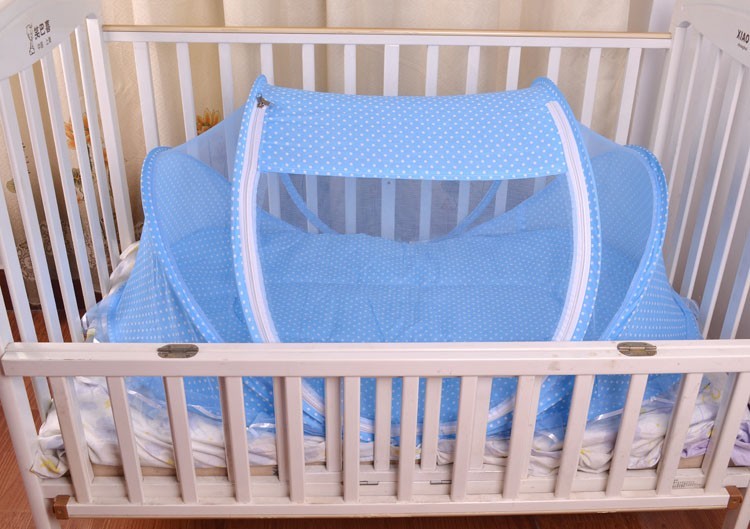 Foldable Baby Bed with Pillow & Mosquito Net – Portable Newborn Sleeping Set