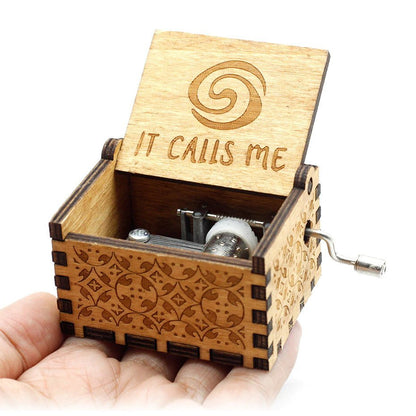 Wooden Hand-Crank Music Box – Engraved Vintage Gift for Kids & Adults