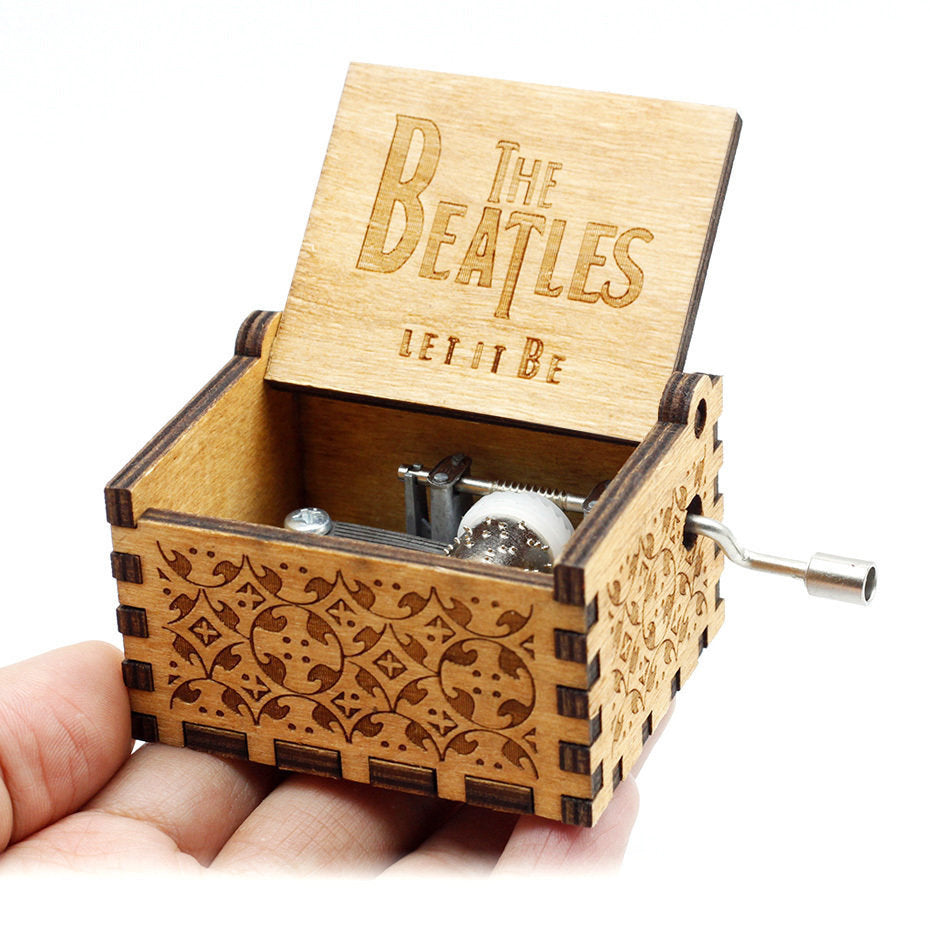 Wooden Hand-Crank Music Box – Engraved Vintage Gift for Kids & Adults