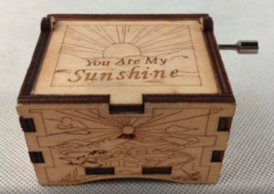 Wooden Hand-Crank Music Box – Engraved Vintage Gift for Kids & Adults
