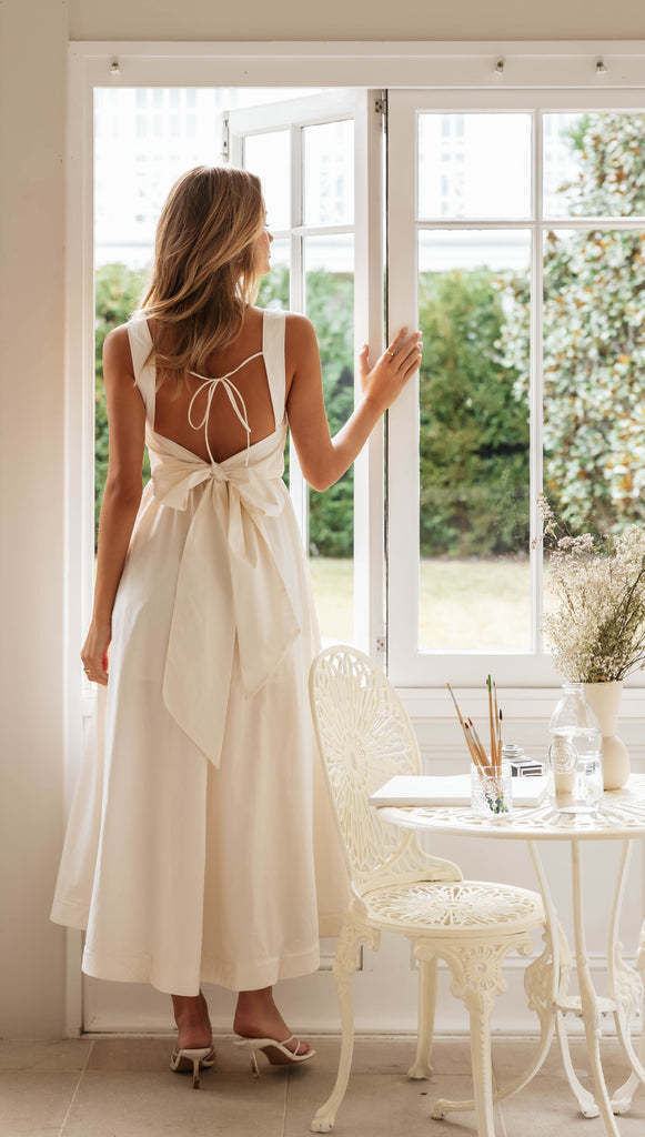 Women’s Sleeveless Sling Backless Dress – Elegant Lace-up Long Maxi Gown